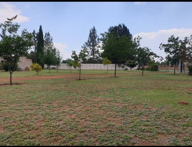 2HA SMALLHOLDING FOR SALE IN VAN DER MERWES KROON